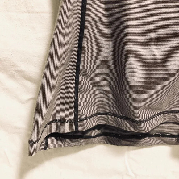 Lululemon Sport Tank Top Size 6 Built In Bra Racerback - Picture 5 of 16